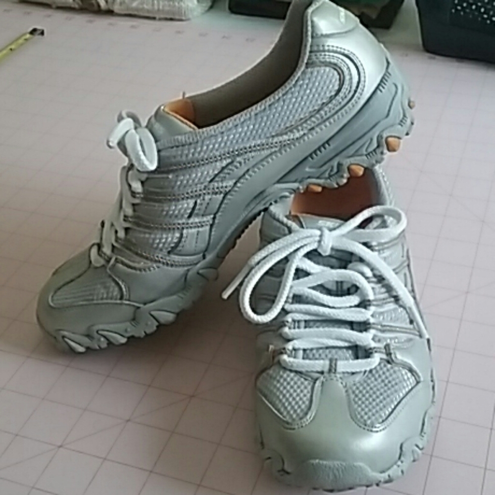 Shoe